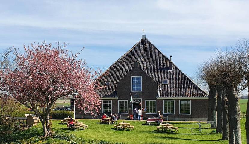 Ferienwohnung für 6 Personen, mit Terrasse und Garten sowie Ausblick