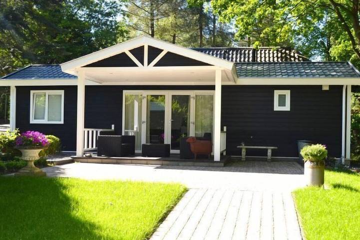 Ferienhaus für 4 Personen, mit Terrasse und Pool - 1