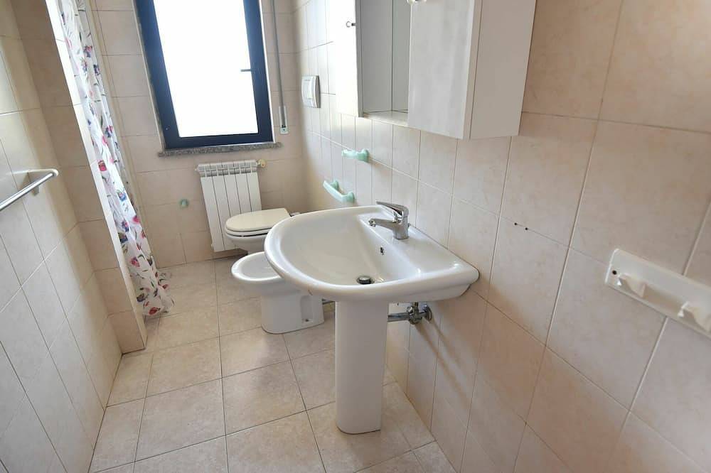 Apartamento entero, Precioso apartamento para 4 personas con Wifi, Tv, terraza y mascotas permitida in Silvi, Costa Adriatica Abruzzo