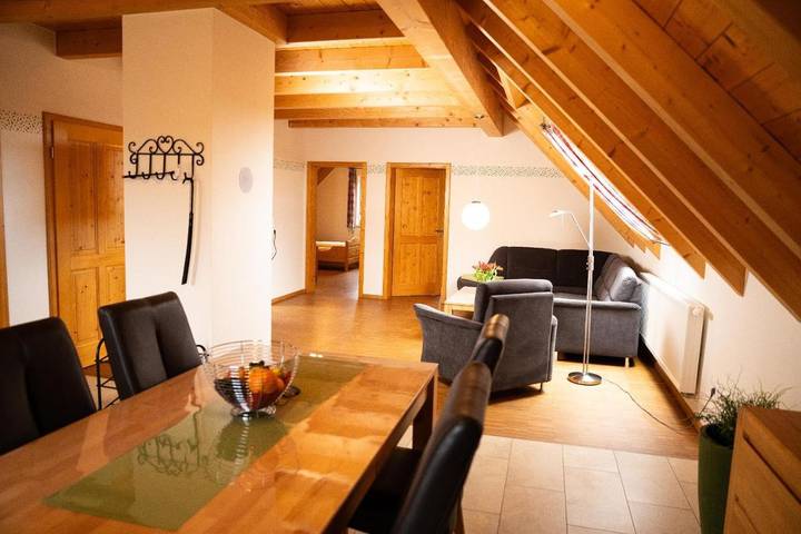 Ferienwohnung für 4 Personen, mit Balkon und Garten in Feuchtwangen - 2