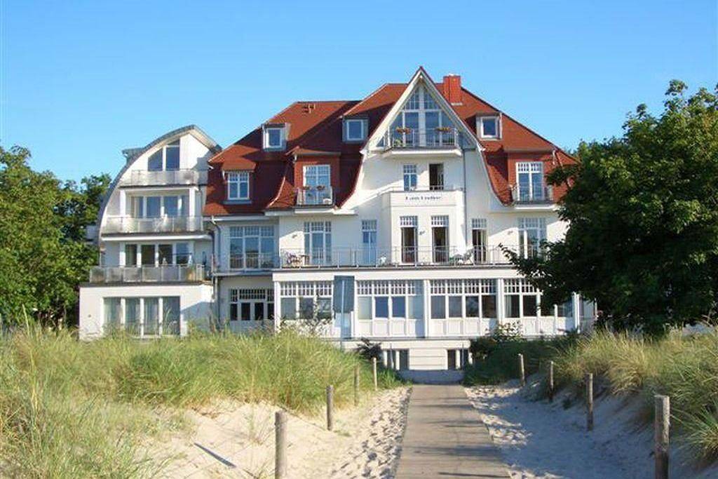 Apartamento entero, Schöne Ferienwohnung über 2 Etagen mit Blick aufs Meer, inkl. Strandkorb in Warnemünde Strand, Warnemünde