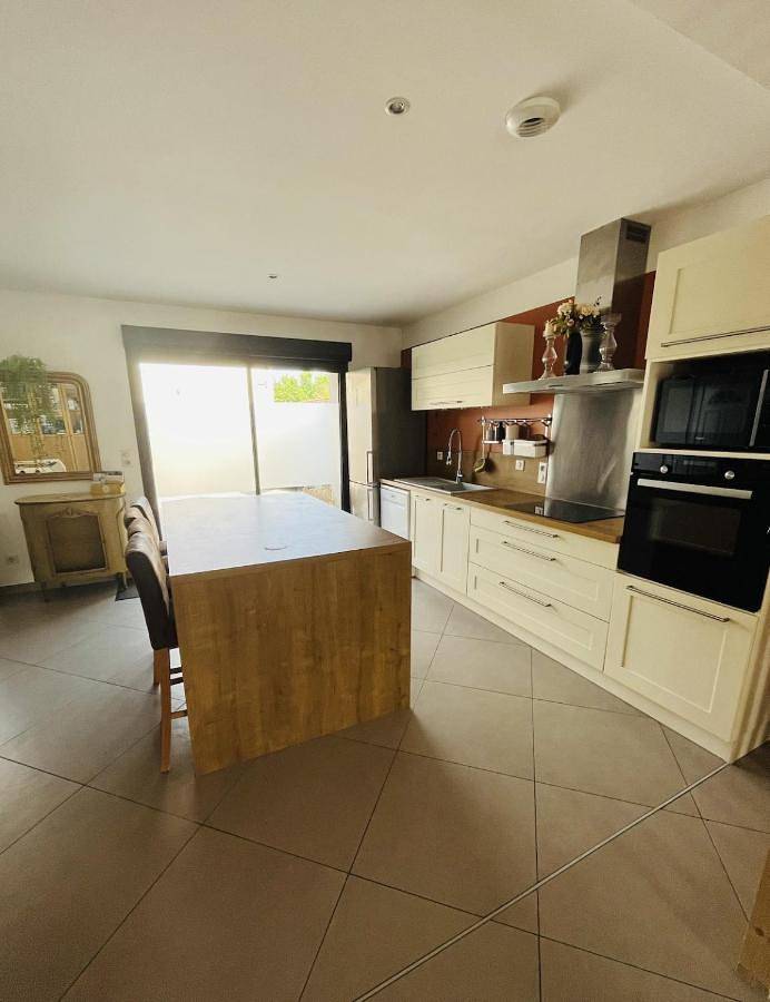 Appartement entier, One-Bedroom Apartment in Montargis, Région de Montargis