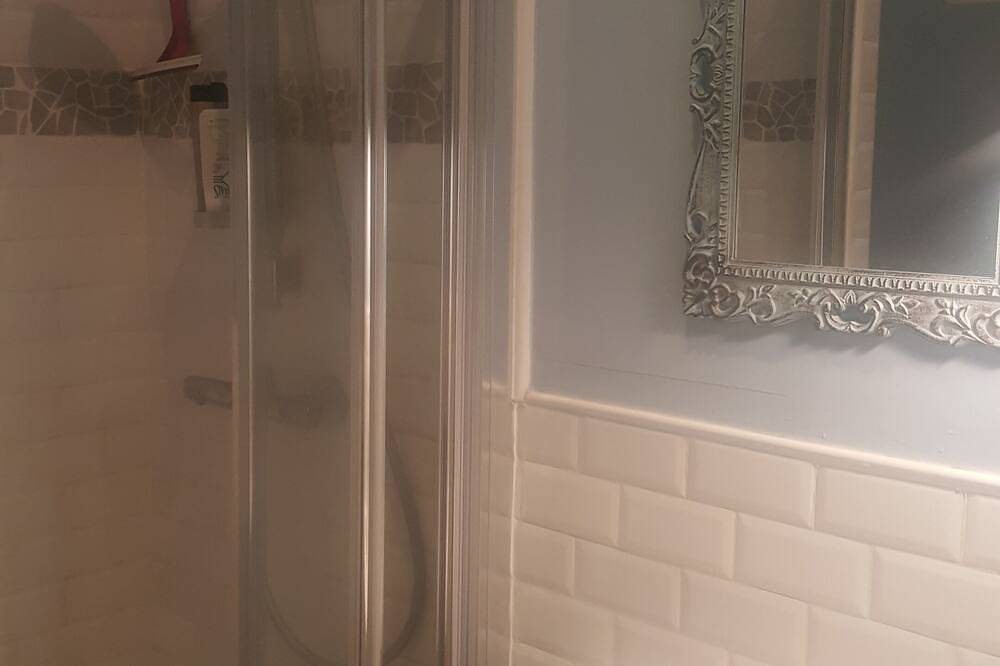 Stunning Chateau apartment near Paris, Eurodisney-Disneyland, Champagne region in Ocquerre, Seine-et-Marne