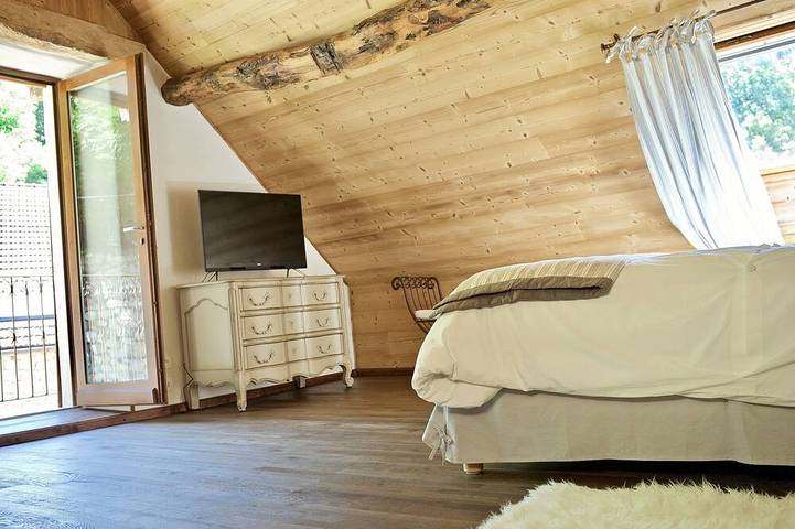 Location de vacances pour 8 personnes, avec jardin à Yenne - 4