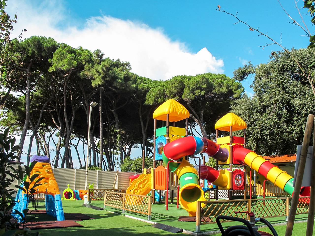 Camping Campeggio Italia (Mas371) in Massa, Italian Riviera