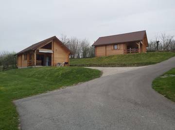 Chalet pour 4 personnes, avec terrasse, animaux acceptés dans le Jura