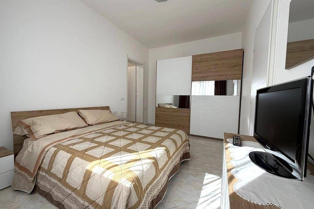 Apartamento entero, Apartamento 'Domus Teresa' en el centro de Capoterra para 2 personas in Capoterra, Provincia de Cagliari