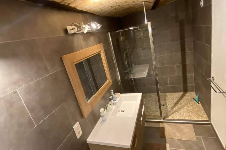 Location de vacances pour 15 personnes, avec jardin, animaux acceptés à Roynac - 3