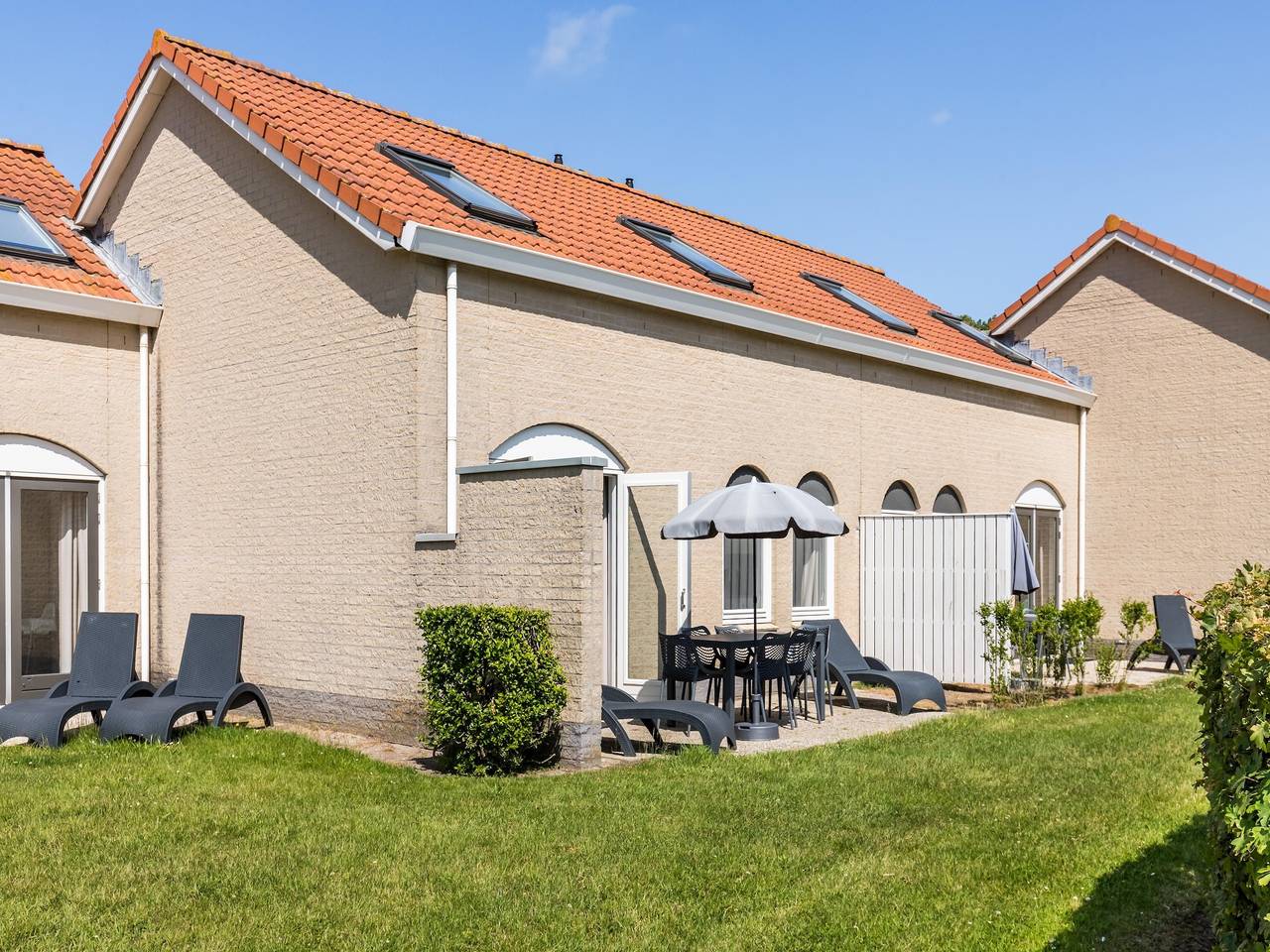 Renovierter Bungalow in Strandnähe in Renesse Strand, Noordwelle