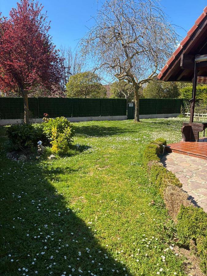Casa de vacaciones para 4 personas, con jardín y vistas además de balcón y piscina en Álava - 2