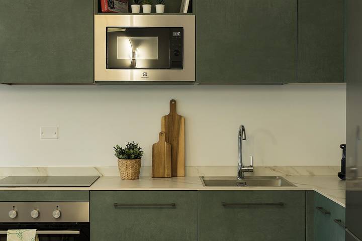 Apartamento entero, Apartamento 'Appartamento Rubino' con piscina comunitaria, Wi-Fi y aire acondicionado in Rivoltella del Garda, Desenzano del Garda