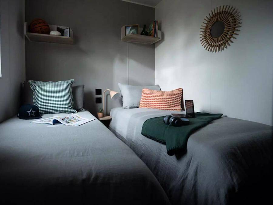 Camping maeva Escapades Le Hameau des Pins - Mobilhome 6 personas - Riviera+ 4 Habitaciones 6 Personas Aire Acondicionado + Tv 2sdb in La Moutone, La Crau