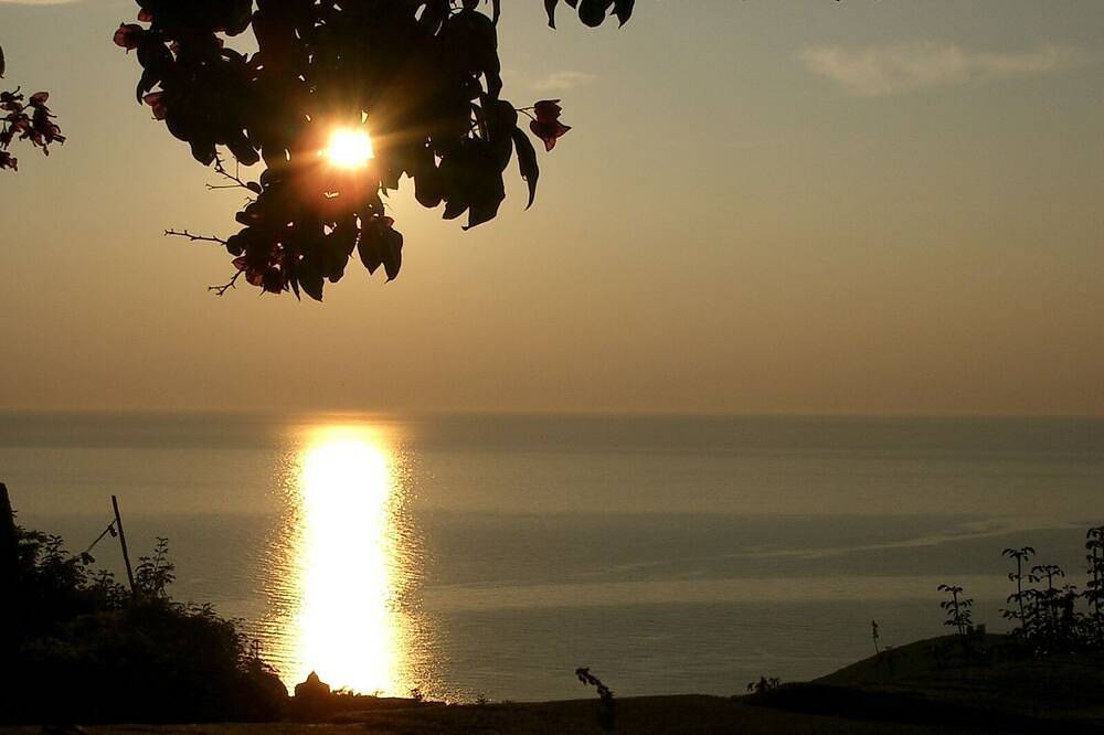 Maison ancienne rénovée avec vue sur mer dans le cap Corse in Centuri, Cap Corse