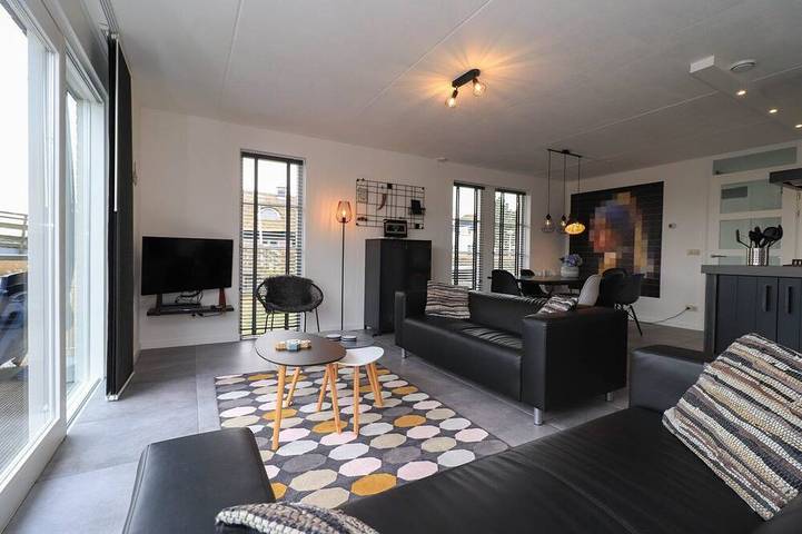 Blockhütte für 8 Personen, mit Sauna in Makkum