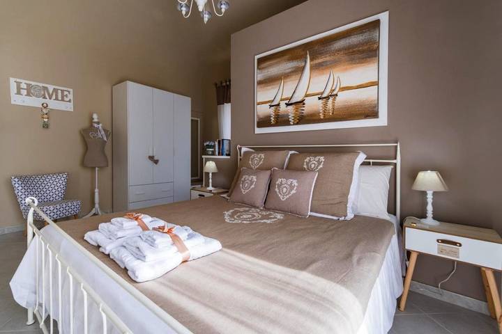 B&b per 3 persone, con Balcone a Santo Stefano di Camastra