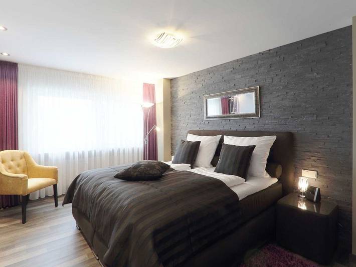 Ferienwohnung für 4 Personen, mit Ausblick und Seeblick sowie Garten und Terrasse, kinderfreundlich in der Vulkaneifel