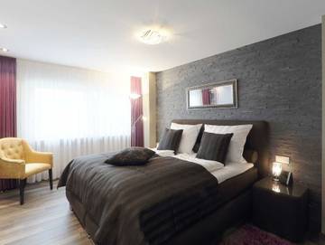 Ferienwohnung für 4 Personen, mit Terrasse und Ausblick sowie Seeblick und Garten, kinderfreundlich in Schalkenmehren