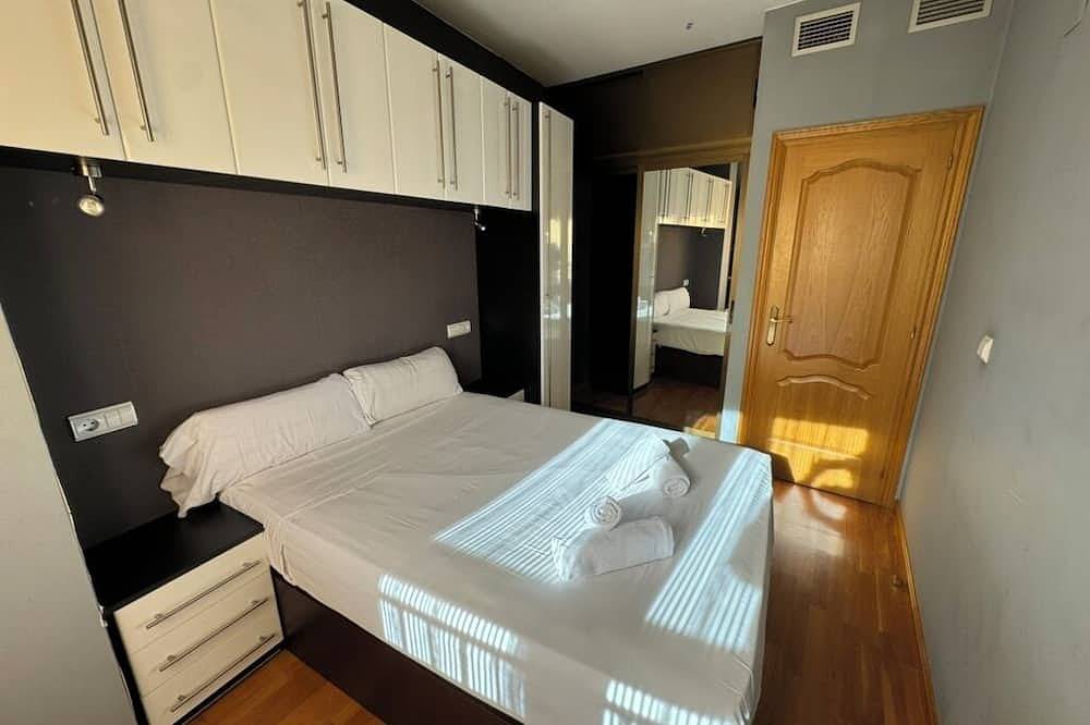 Entire apartment, Zentrum Cathedral. Next to Plaza del Pilar. Ideal for couples. in Saragossa, Saragossa Province