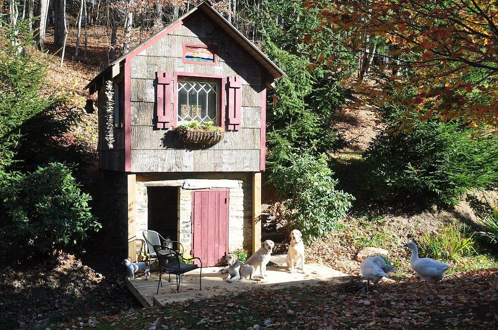 Farmhouse on Little Peak Creek Farm! in Blue Ridge Parkway, Ashe County