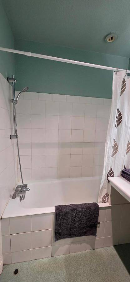 Double Room with Private Bathroom in Nérac, Région de Nérac