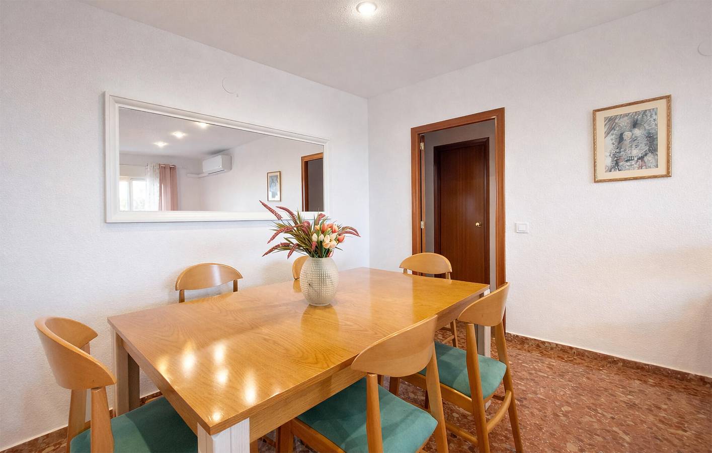 Appartement de vacances entier, Appartement lumineux de 2 chambres avec piscine près de la Platja de la Garrofera in Valence (Espagne), Costa de Valencia