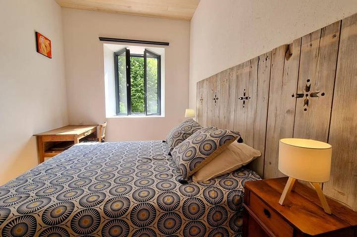 Gîte pour 10 personnes, avec jardin, animaux acceptés à Doizieux - 4