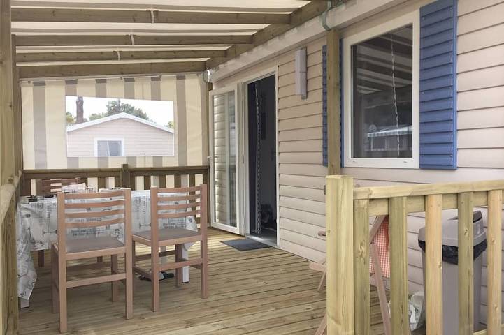 Camping für 6 Personen, mit Pool und Terrasse in Saint-Jean-de-Monts