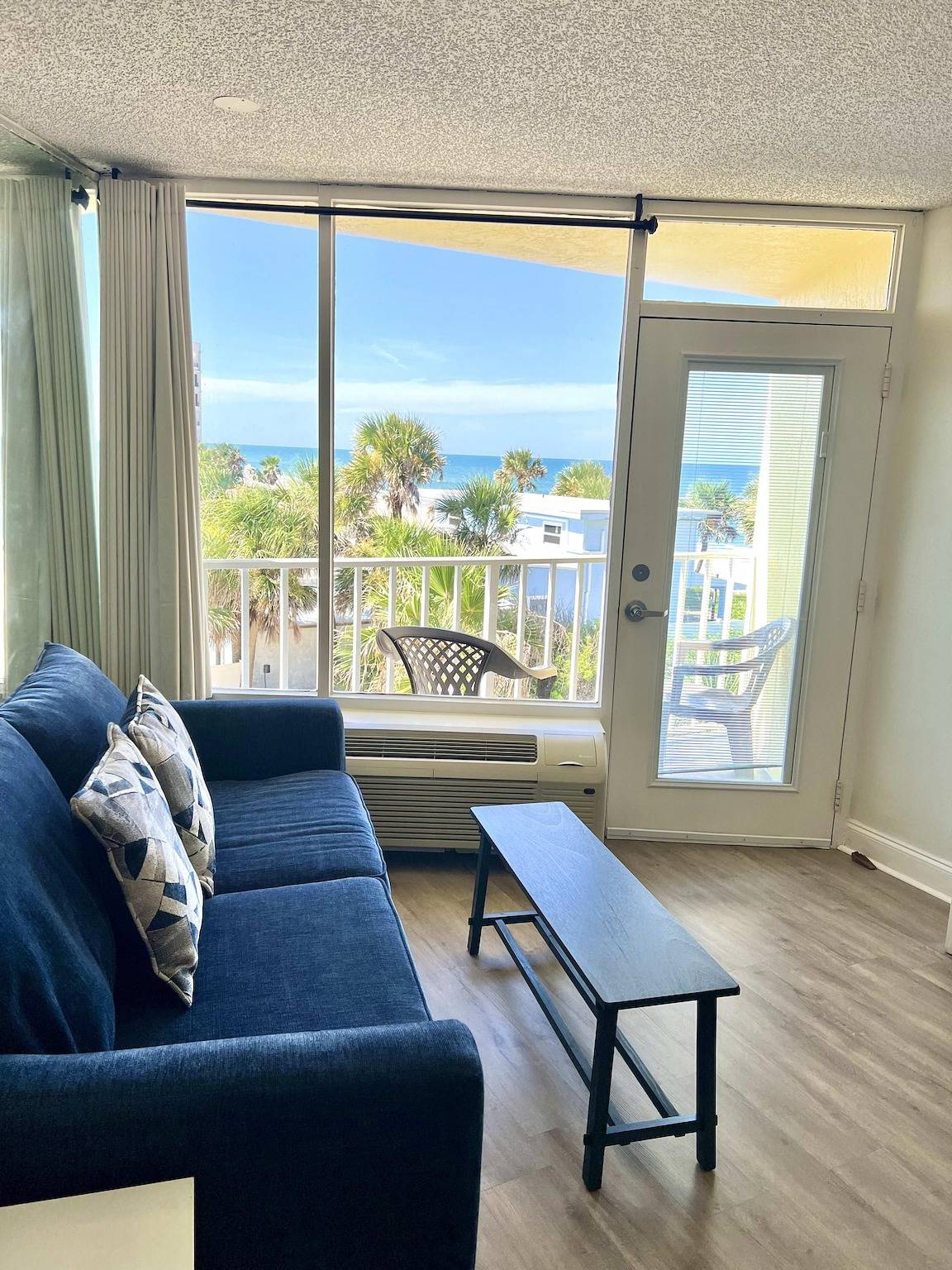 Ganze Wohnung, Waters Edge - Ocean View at Symphony Beach Club in Ormond Beach, Florida