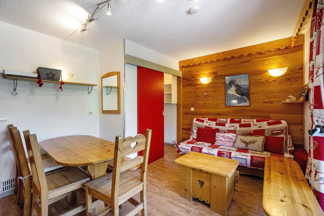 Apartamento entero, Apartamento 'A2 302 Appart Au Pied Des Pistes' con vistas a la montaña, balcón y Wi-Fi in Saint-François-Longchamp, Le Grand Domaine
