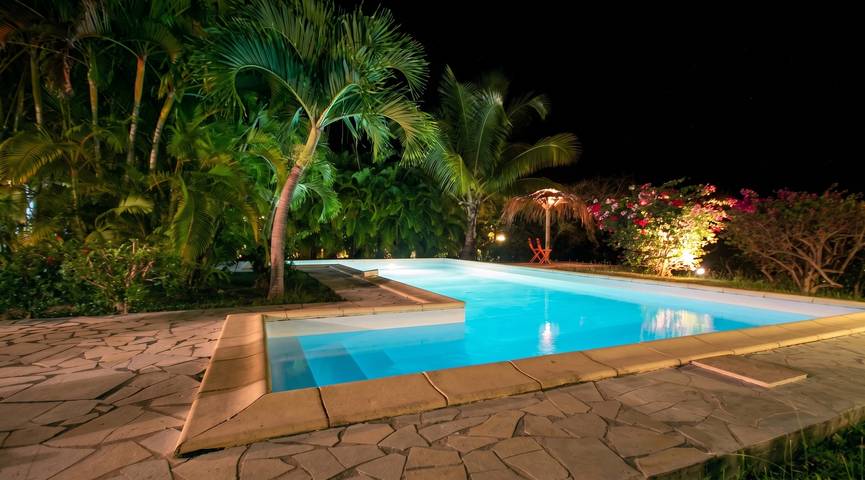 Chalet para 8 personas, con terraza y piscina - 1