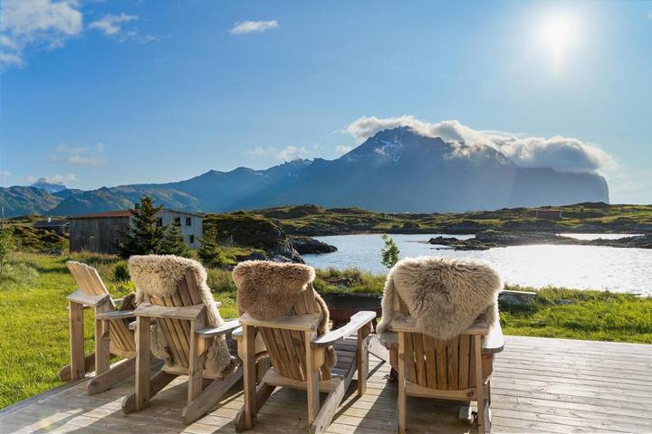 Ferienhaus für 14 Personen, mit Garten und Ausblick sowie Sauna und Seeblick, mit Haustier auf den Lofoten - 2