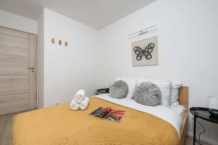 Apartamento entero, Lumina apt near the Palace of Culture and Science in Varsovia Śródmieście, Varsovia