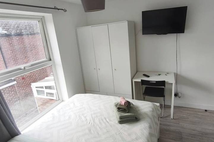 Petite chambre double avec salle de bains privative et parking gratuit à Chelmsford in Chelmsford, Essex