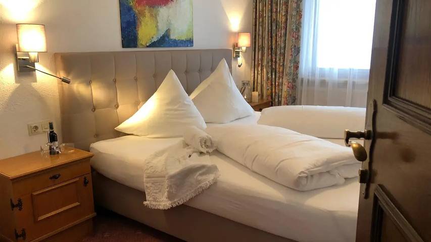Chalet for 20 people, with balcony in Ischgl