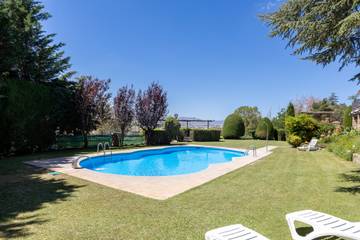 Chalet para 14 Personas en La Serrada, Provincia de Ávila, Foto 1