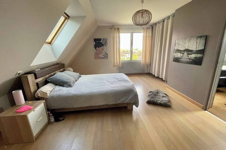 Location de vacances pour 9 personnes, avec jacuzzi ainsi que jardin et balcon à Bretteville-sur-Odon - 2