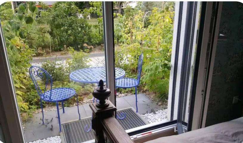 Chambre d’hôte pour 3 personnes, avec Terrasse ainsi que Jardin et Vue à Genève