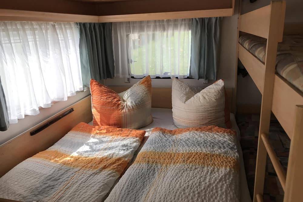 Entire apartment, Wohnwagen Nr.9 by Seeblick Ferien Edersee, Waldeck in Waldeck, Waldecker Land