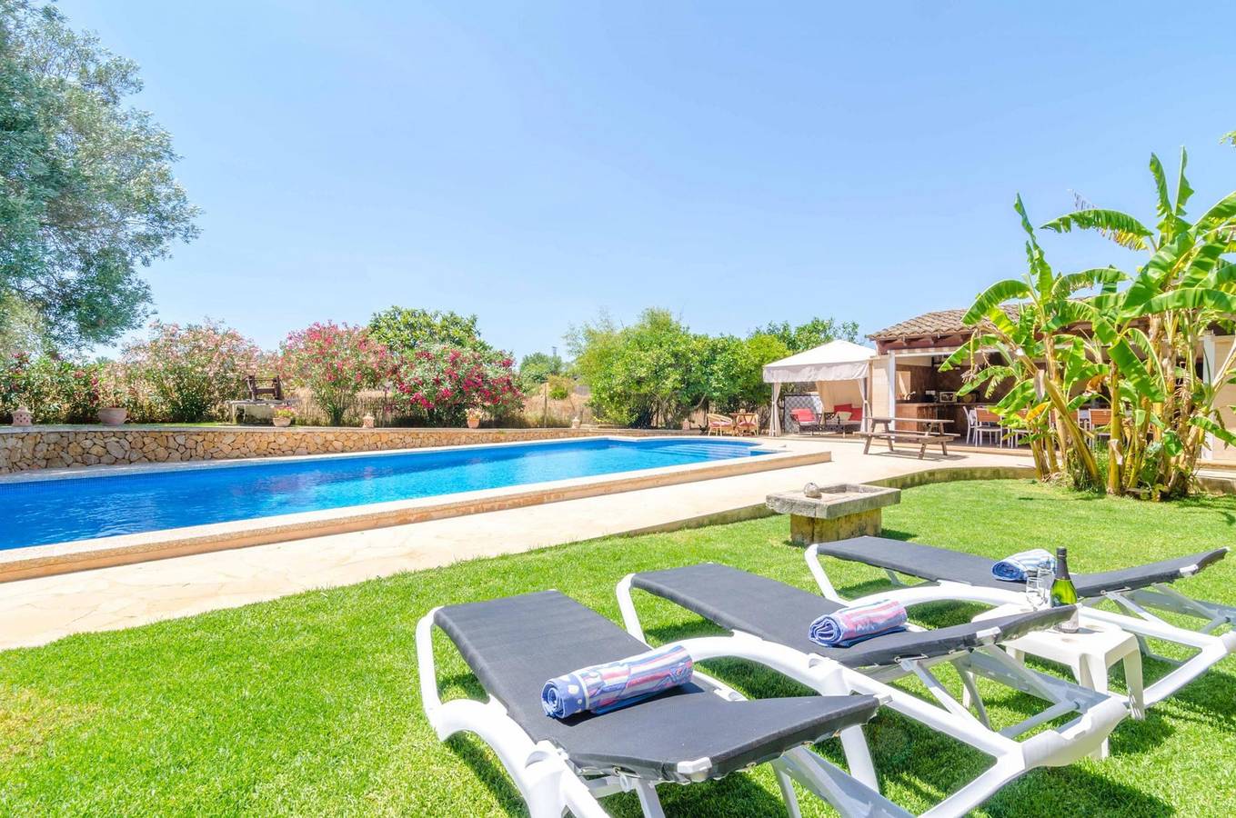 Finca Es Porrassar - Villa with private pool in Cas Concos - Felanitx. Free Wifi in Cas Concos, Felanitx