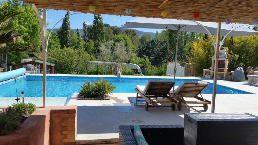 Appartement de vacances pour 2 personnes, avec Terrasse et Jardin ainsi que Piscine et Vue