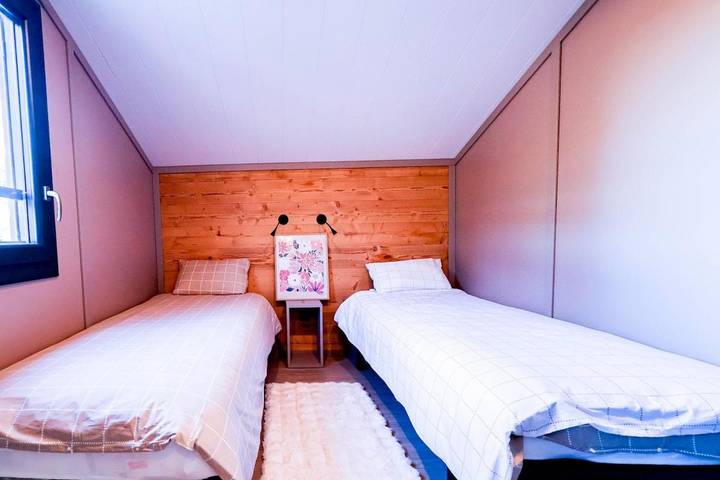 Gîte pour 6 personnes, avec piscine ainsi que terrasse et jardin à Rivières - 4