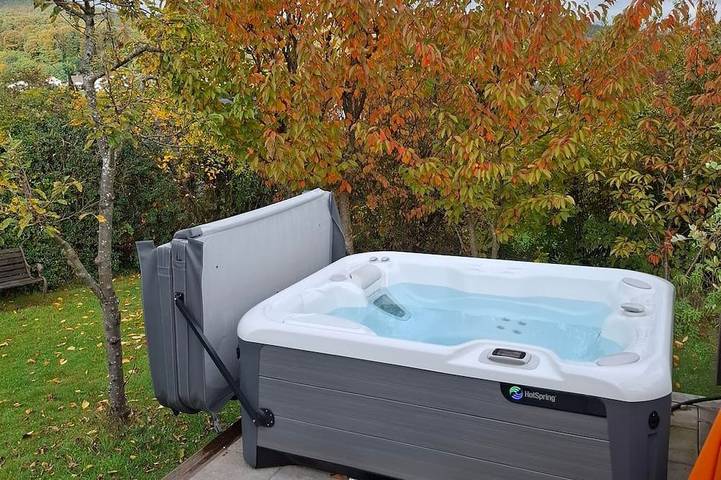 Ferienwohnung für 3 Personen, mit Whirlpool und Terrasse sowie Garten in Oberotterbach