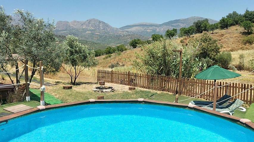 Casa rural para 13 personas, con piscina además de jardín y vistas, Se admiten mascotas en Riogordo - 2