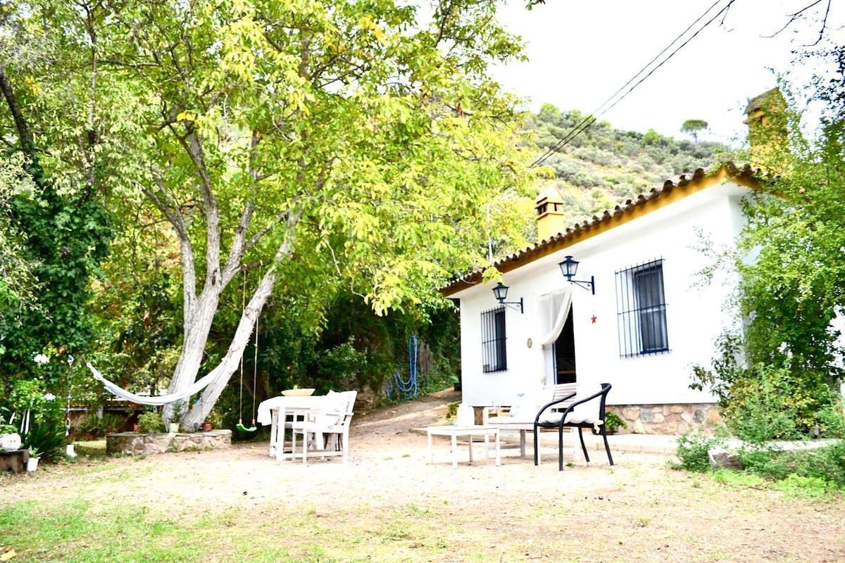 Finca en la Sierra Yoga Paz y Naturaleza in Linares de la Sierra, Sierra de Aracena y Picos de Aroche