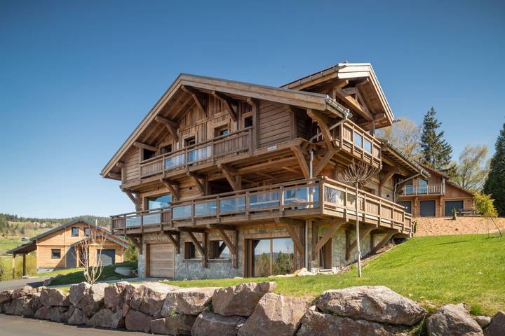Chalet pour 14 personnes, avec Balcon ainsi que Jardin et Sauna à Gérardmer