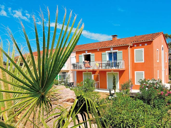 Appartement de vacances pour 5 personnes, avec terrasse et bassin pour enfant, animaux acceptés à Fréjus