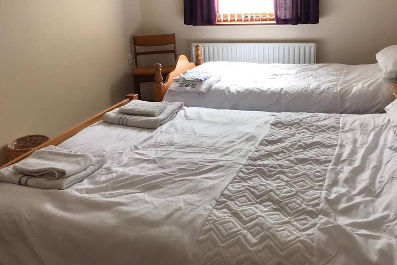 Appartement de vacances entier, Central 2-Bed Apt, Sleeps 5 above Great Derry Pub in Derry, Comté de Londonderry