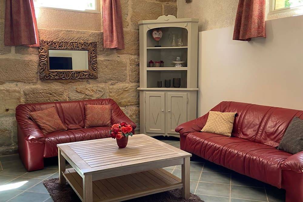 \"Au Petit Grammont\" Gîte de Charme Lison, Piscine et Jacuzzi au Cœur du Lot! in Lacapelle-Marival, Lot