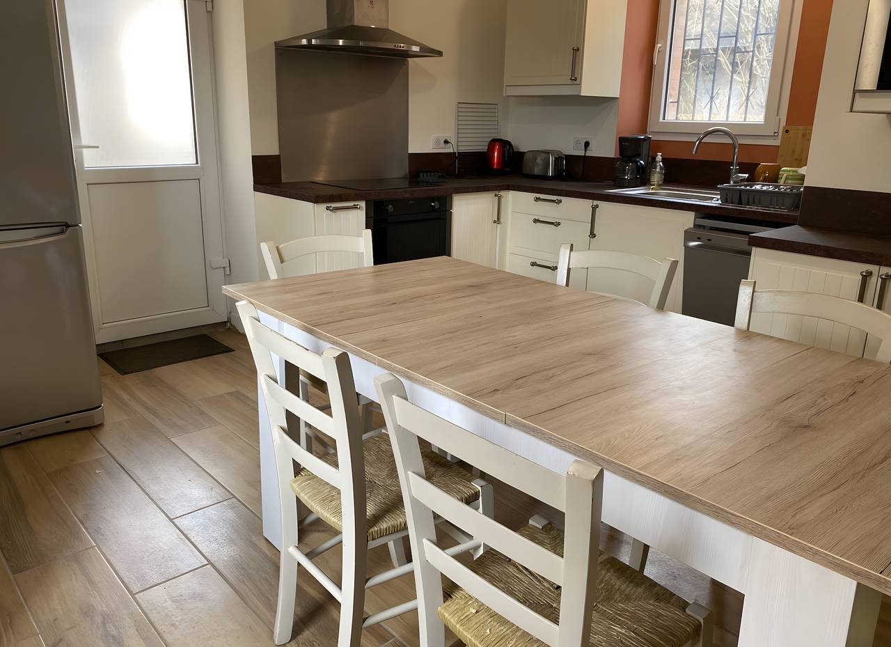 Maison de vacances « La Maison De Germaine » avec terrasse privée et climatisation in Rayssac, Région de Lacaune