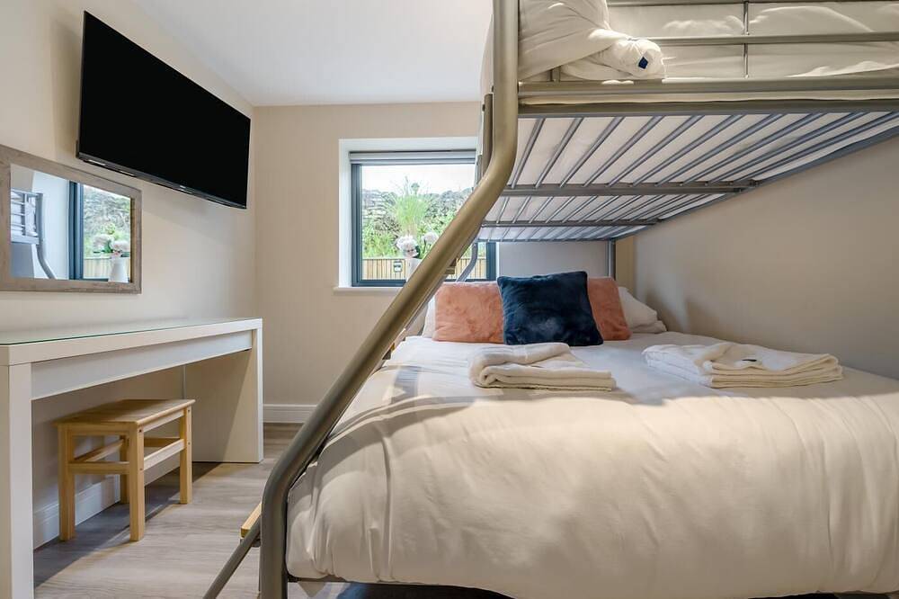 Entire apartment, 2 Bed in Tintagel (oc-a32939) in Tintagel, Pentire Point - Widemouth